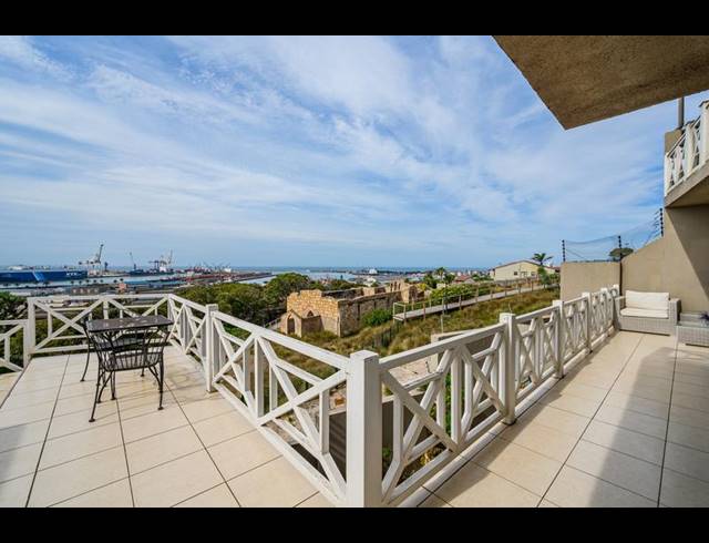 5 BEDROOM TOWNHOUSE FOR SALE IN SOUTH END